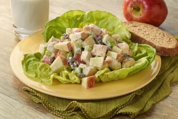 Äpple- och kycklingsallad