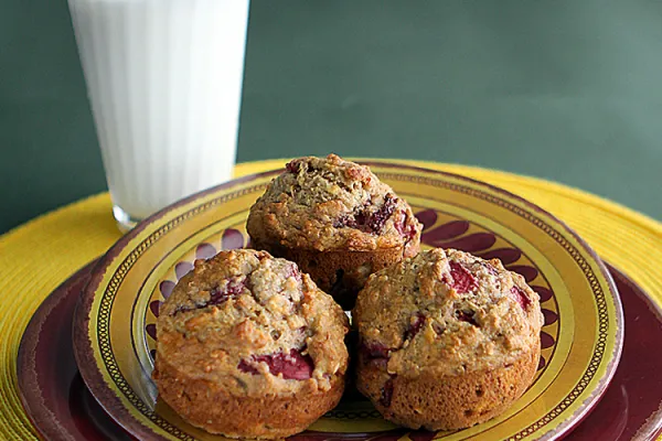 Banan- och bärmuffins
