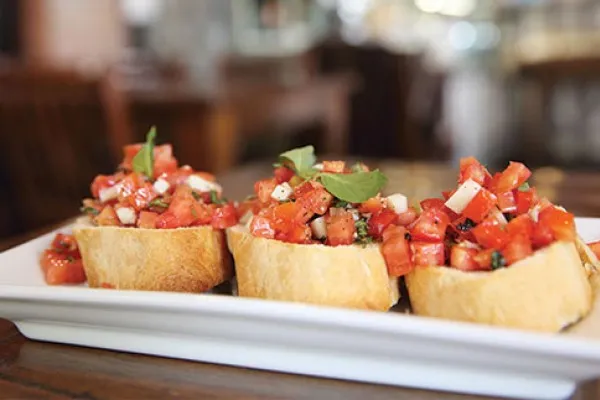 Bruschetta med tomat och basilika
