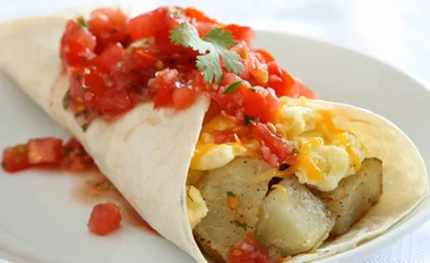 Frukostburritos med potatis och ägg
