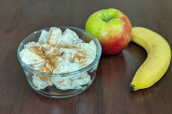 Fruktsallad med yoghurt