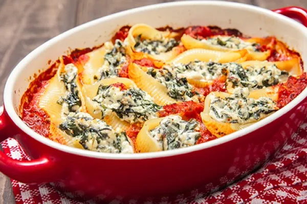 Fyllda pastaskal