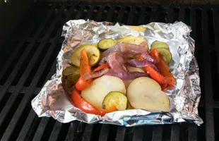 Grillade grönsakspaket