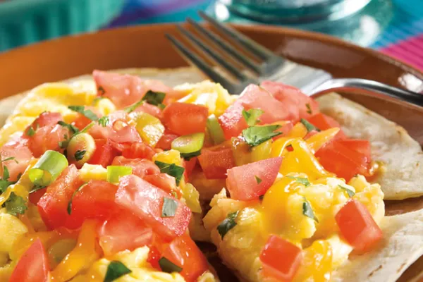 Huevos rancheros med färsk salsa