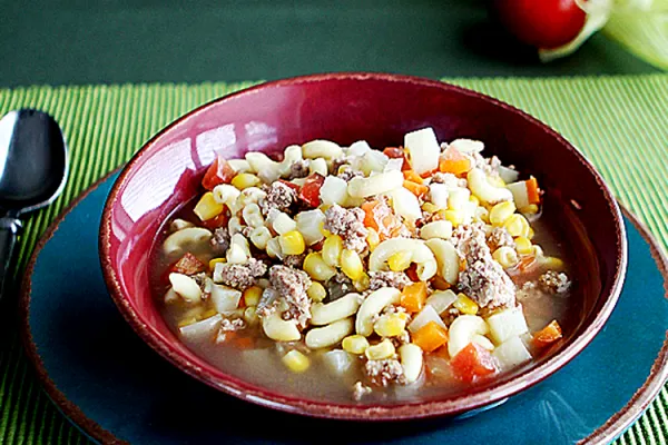 Köttfärssoppa med grönsaker
