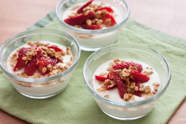Krispig bärparfait