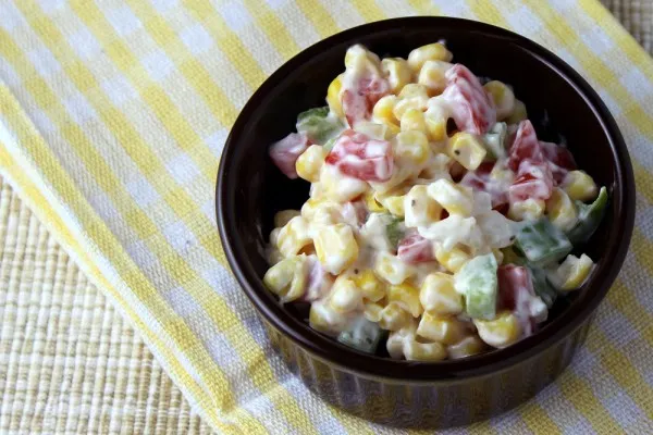 Majssallad med fettfri ranchdressing