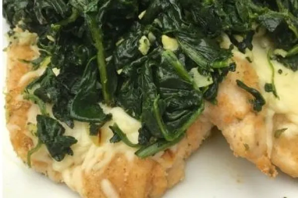 Mozzarellakyckling med vitlöksspenat
