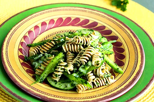 Pastasallad med grönsaker