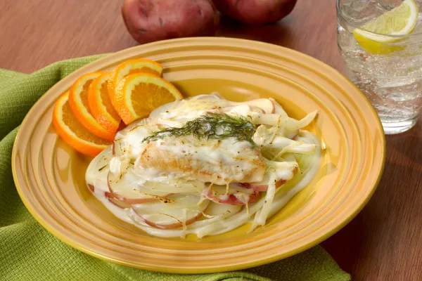 Potatisgratäng med kyckling och fänkål