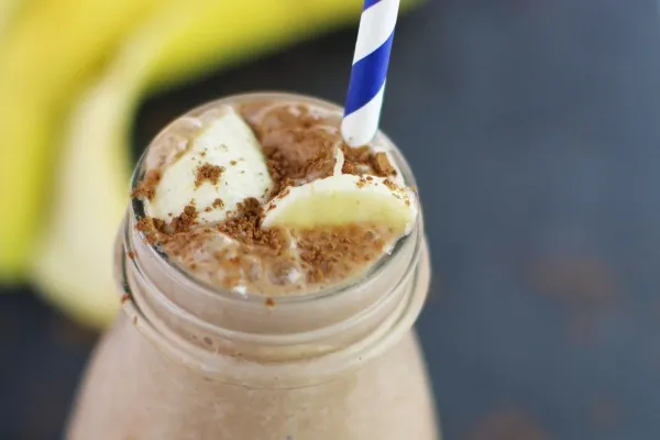 Smoothie med jordnötssmör och banan