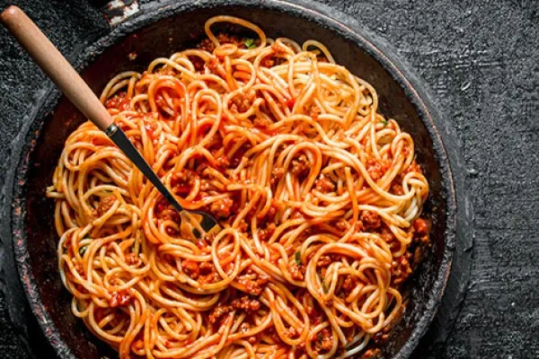 Spaghetti i en panna