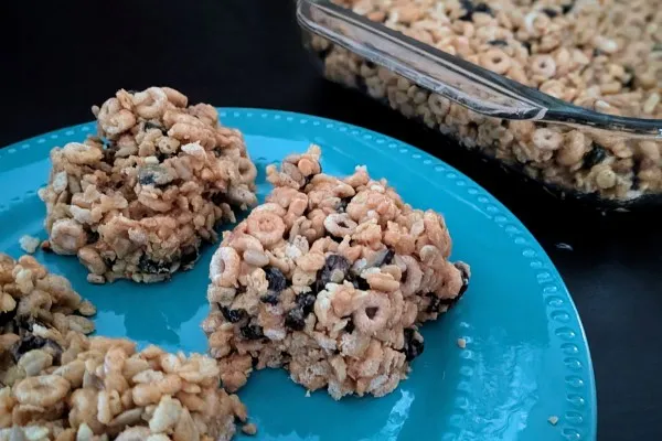 Trail mix-bars
