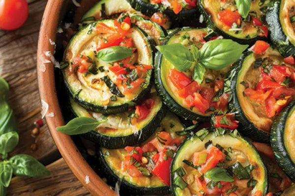Zucchini och tomater